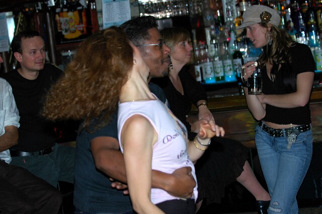 min 2005 11 06 sharkys 168